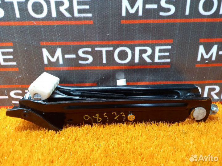 Домкрат Mercedes-Benz C-Class W203 271.946 2006