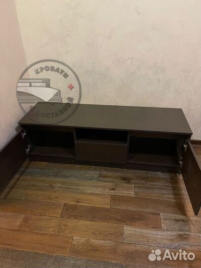Тумба под телевизор
