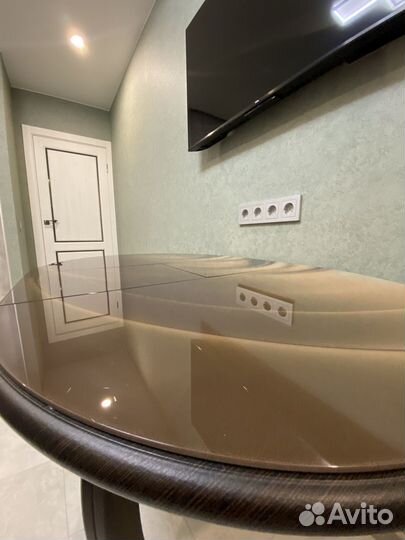 Кухонный стол