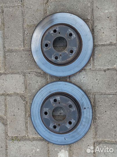 Продаю тормозные диски передние на Короллу