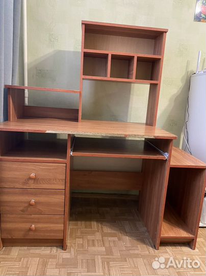 Компьютерный стол