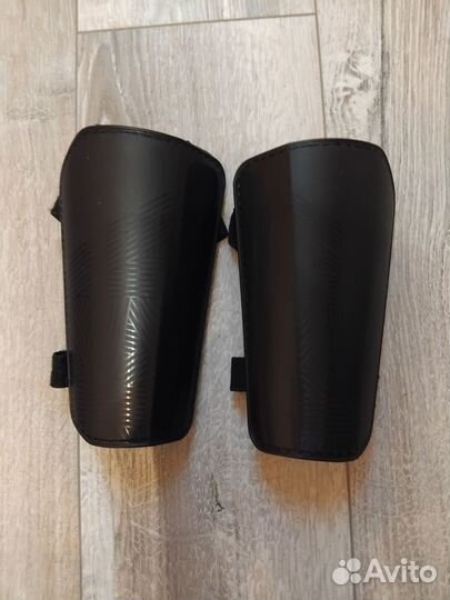 Щитки футбольные маленькие