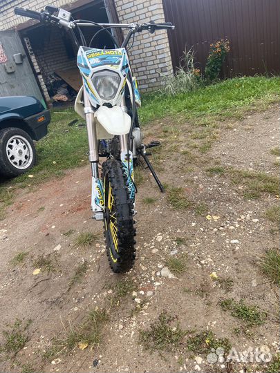 Regulmoto seven 125e