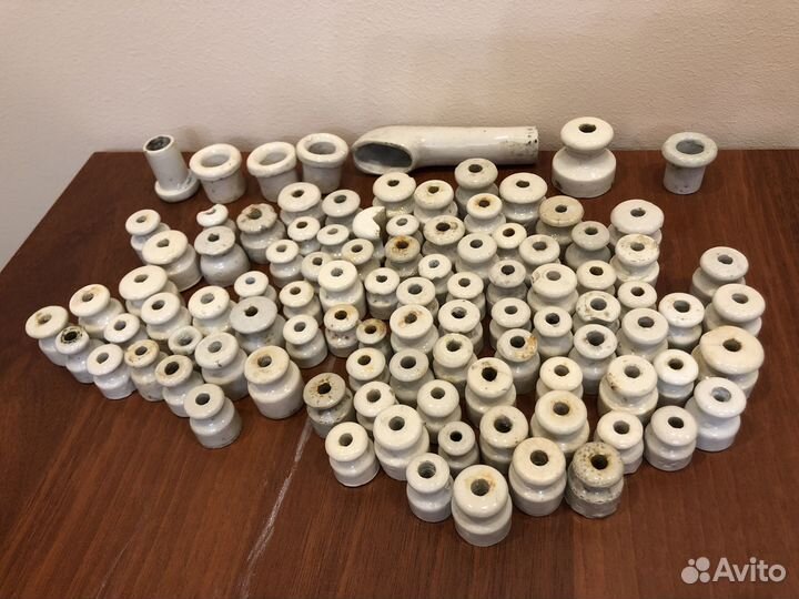 Старинные керамические изоляторы. 97 шт