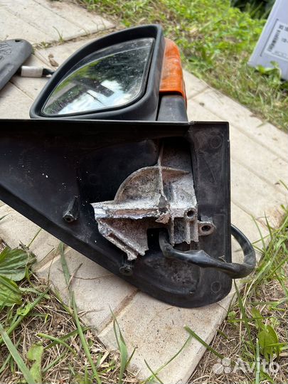 Правое зеркало chevrolet trailblazer