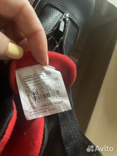 Лыжные ботинки коньковые