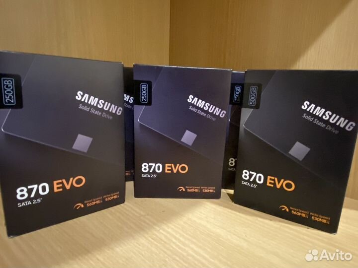 250 GB ssd 870 EVO Samsung