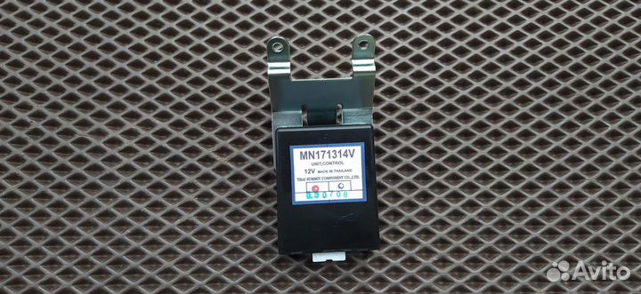Блок управления полным приводом Mitsubishi mn17131