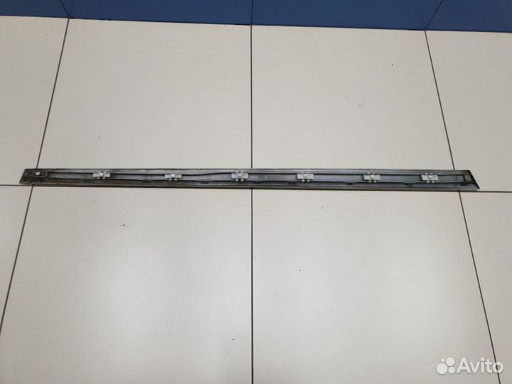 Молдинг двери левый передний Mercedes CLK-klasse W