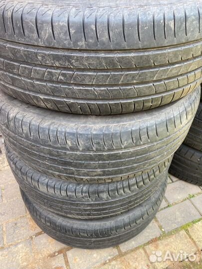 Kumho Ecsta HS51 205/60 R16 92H