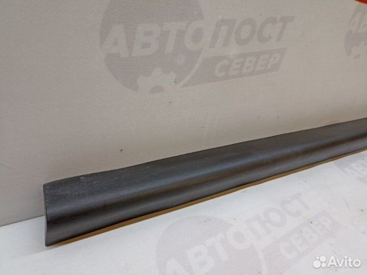 Молдинг двери задний правый Mazda Cx-7 ER3P L3-VDT