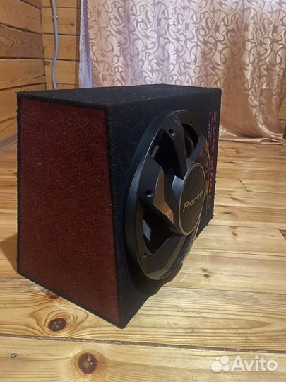 Активный сабвуфер