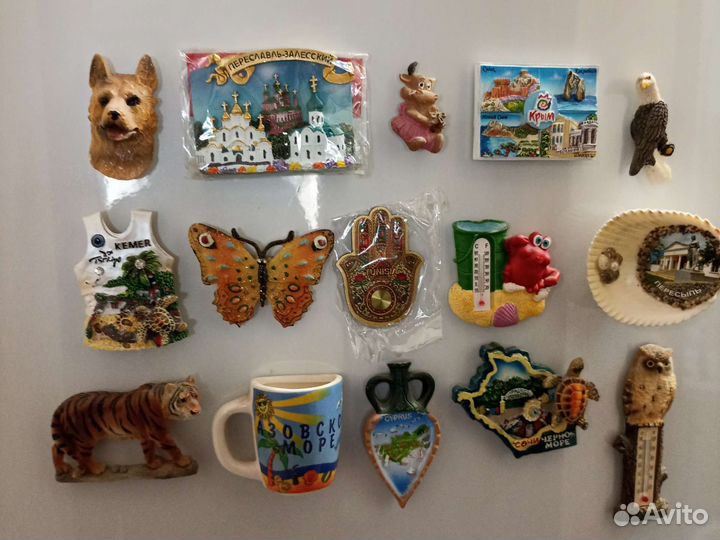 Магнитики на холодильник из разных стран