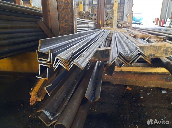 Уголок стальной