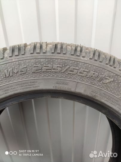 Goodyear UltraGrip 500 225/55 R17 101T