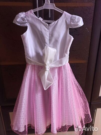 Платья праздничные