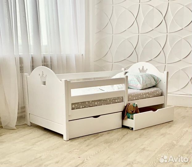 Детская кровать из массива сосны