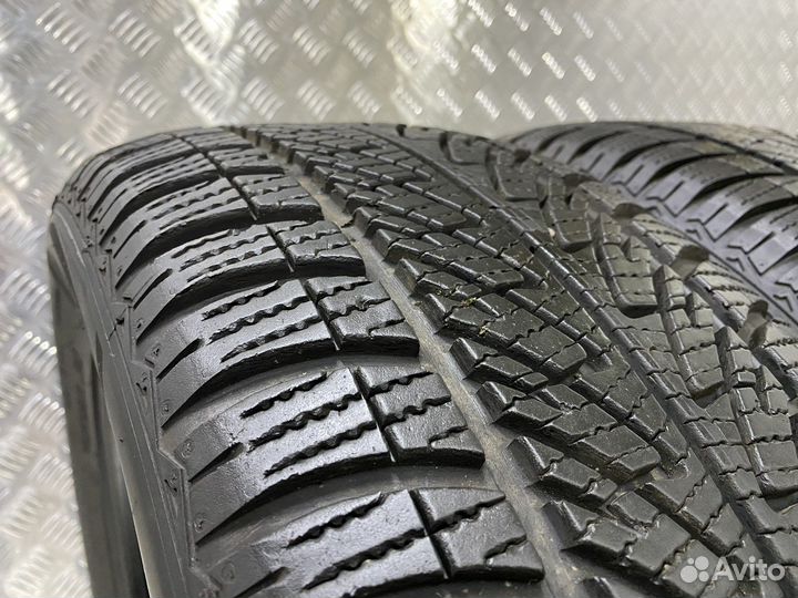 Goodyear UltraGrip 8 Performance 225/55 R17 101V