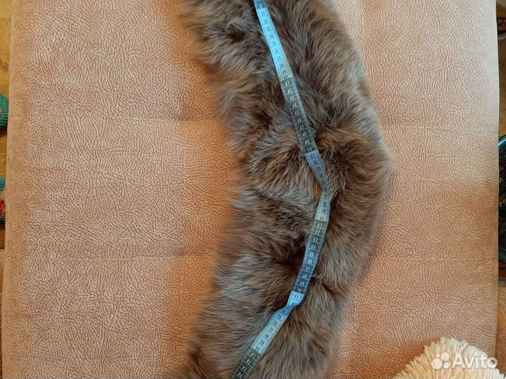 Воротник из меха крашеного песца
