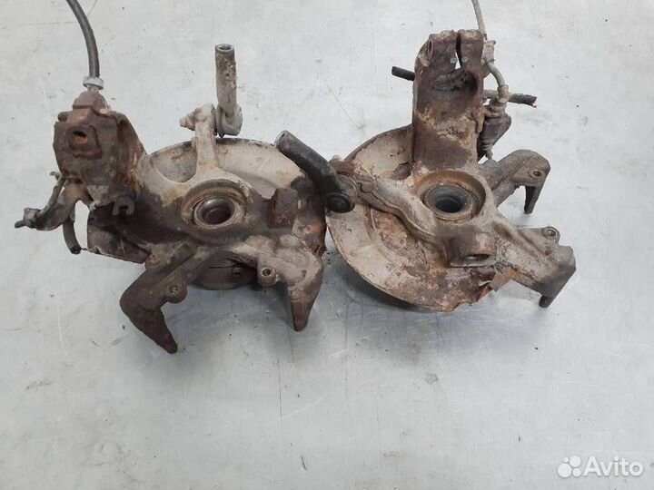 Кулак передний левый Volkswagen Polo 4 рест. 2008