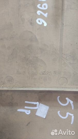 Обшивка стойки правая Mercedes-Benz Ml W163