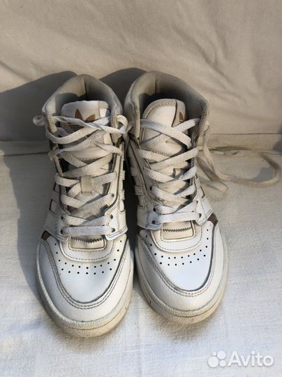 Кроссовки женские 35 размер