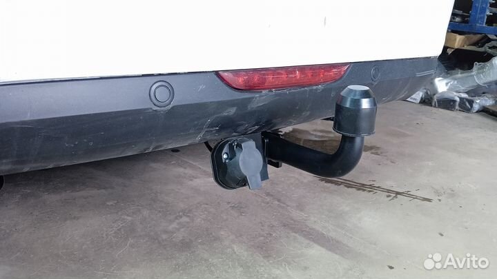 Фаркоп на LADA Vesta в том числе Cross