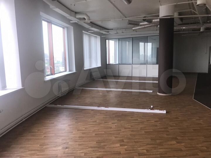Офисное помещение 1343.00 кв.м 17 этаж