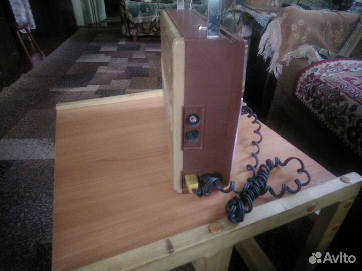 Советский радиоприемник веф