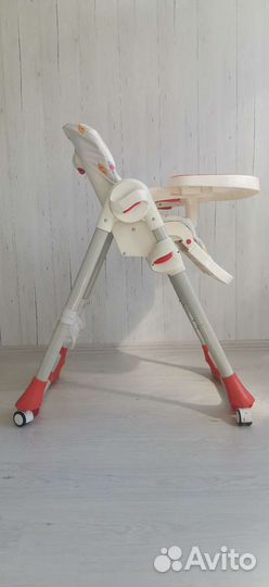 Детский стульчик для кормления
