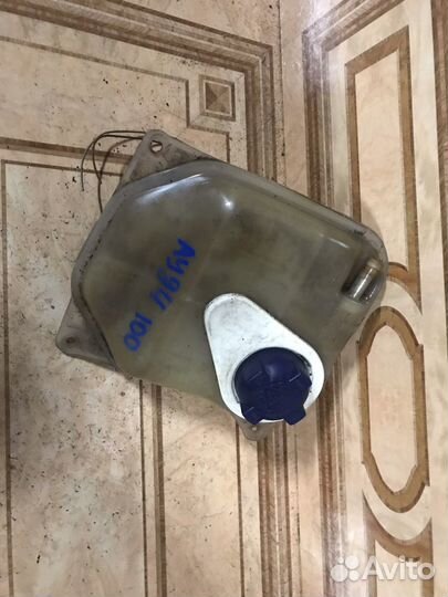 Расширительный бачок Ауди 100 C4