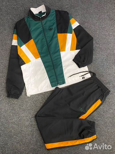 Спортивный костюм