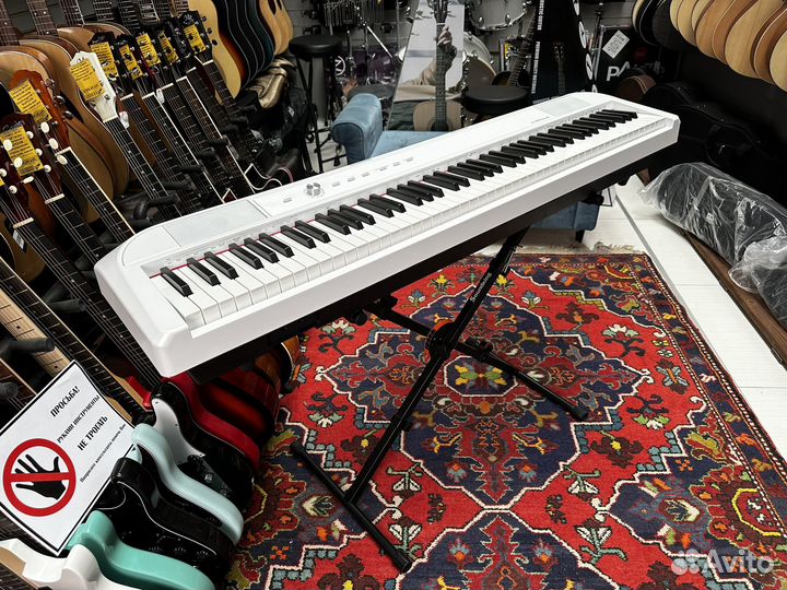 Цифровое пианино