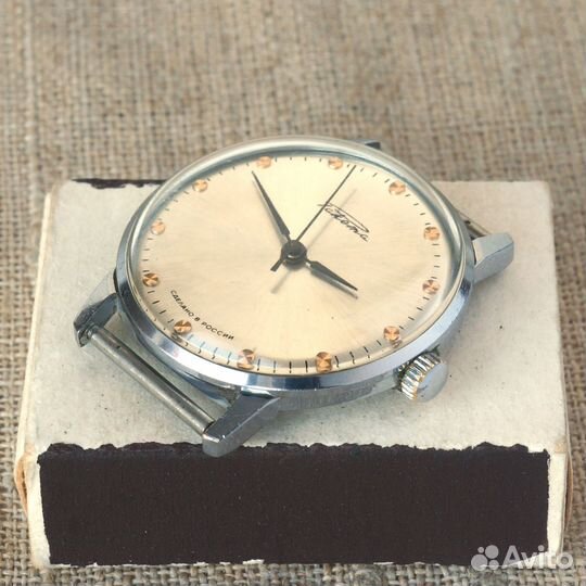 Винтажные часы Ракета 2609на СССР 1990е Петергоф