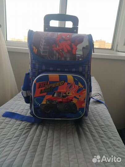 Детский чемодан на колесиках