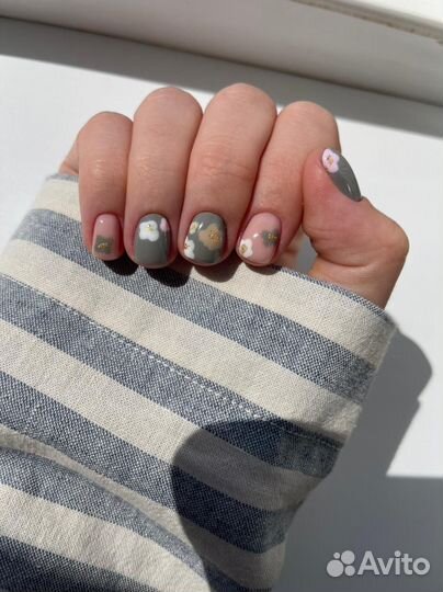 Маникюр и педикюр 1890