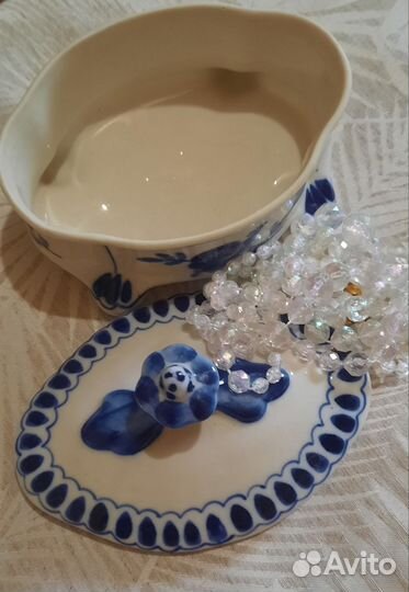 Конфетница, шкатулка 