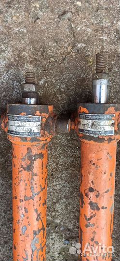 Цилиндр гидравлический бу