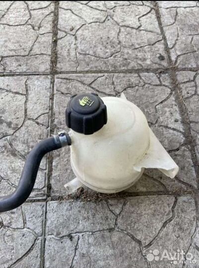 Расширительный бачок Renault Logan