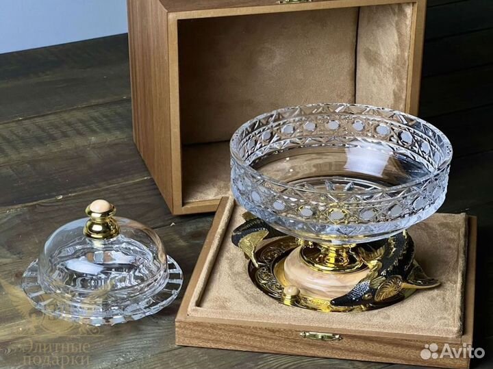 Золотая икорница ручной работы