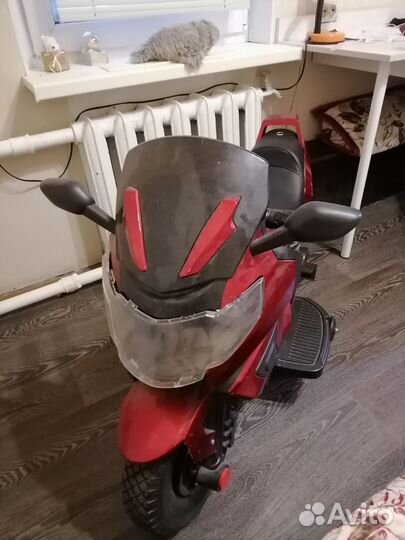 Детский электромобиль