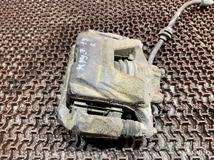 Суппорт передний правый Круз 1.8 Chevrolet Cruze