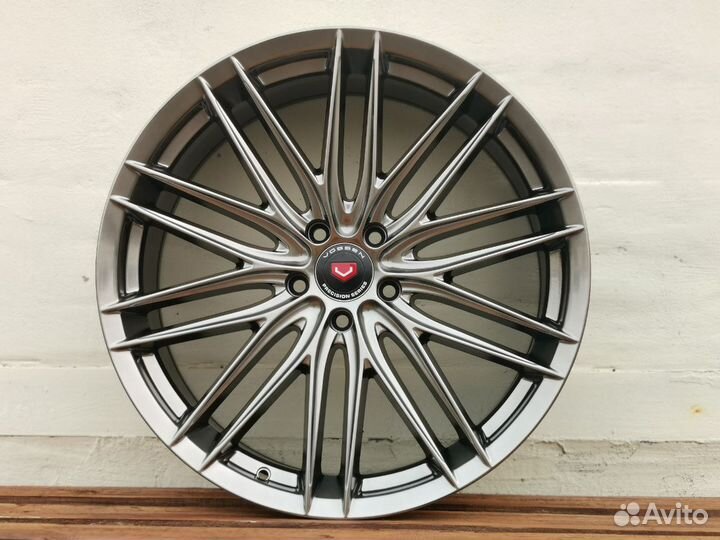 Разноширокиеr20 диски Vossen VFS4