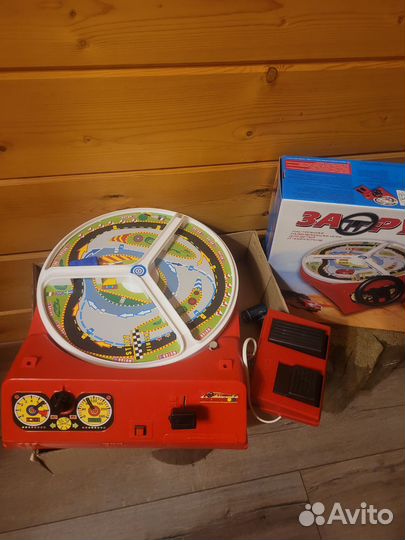 Детская игра за рулем