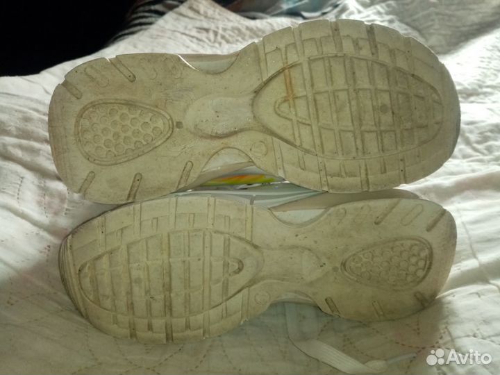 Кроссовки 37 весна осень