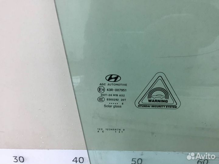 Стекло двери передней правой Hyundai ix35 LM 2010