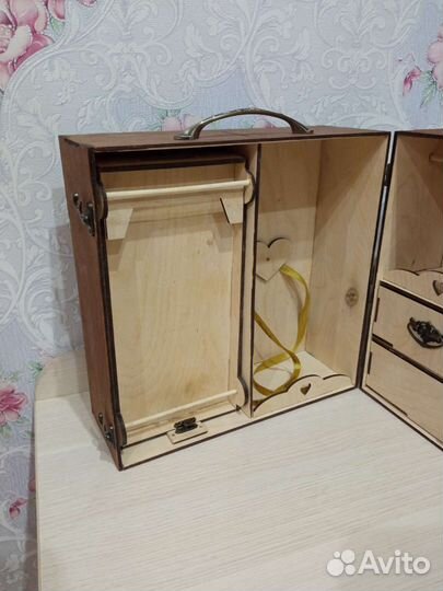 Мебель для кукол.Переносная гардеробная+кроватка