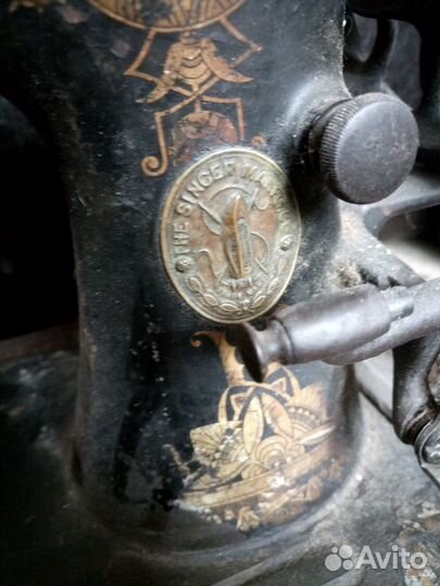 Швейная машинка Singer