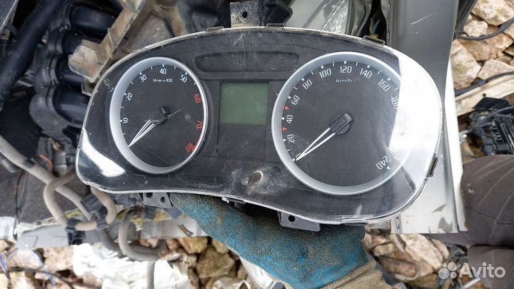 Панель приборов Roomster 1.6