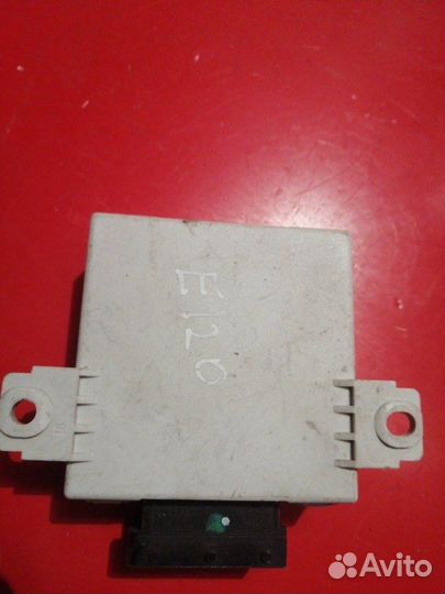 Реле стеклоочистителя Toyota Avensis